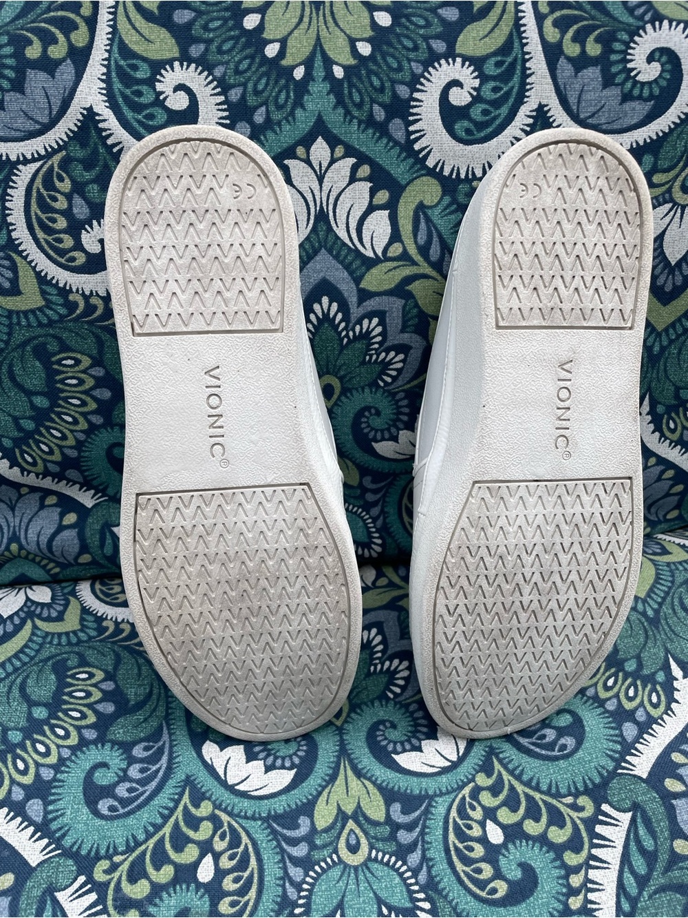 Vionic Effortless Nubuck Light Grey Leather Mule Sneakers Size 8.5 - Picture 9 of 16